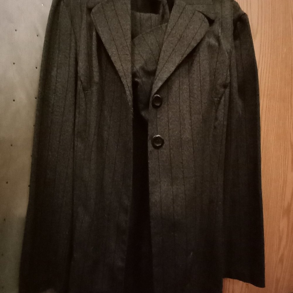 Dress Clothes - Picture 16 of 16